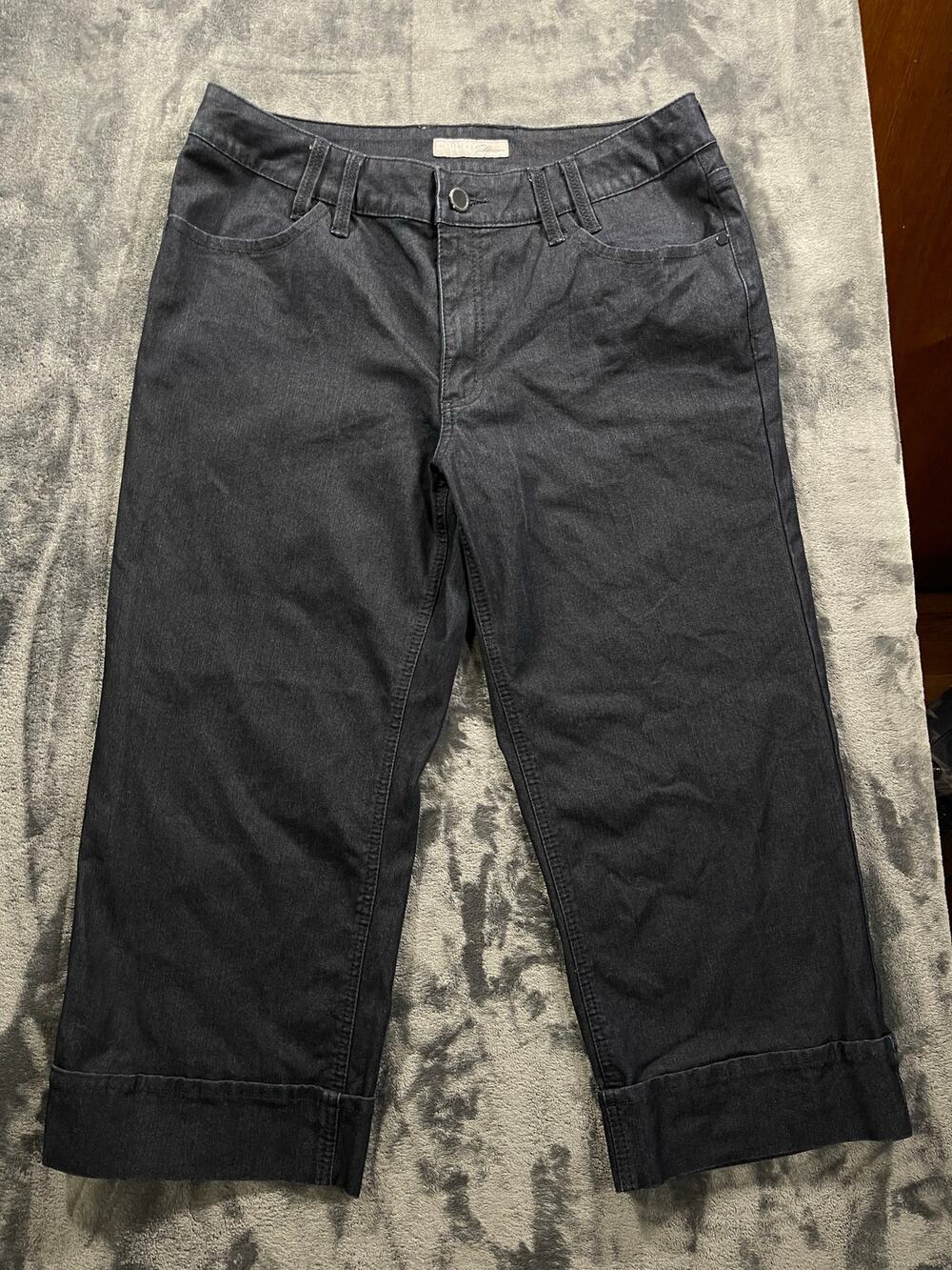 Chicos Platinum Wide Leg Cropped Jeans Size 2 L Dark Blue Wash Cuffed Capris